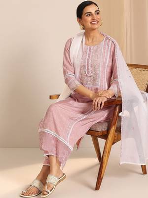women ethnic motifs printed regular thread work kurta with trousers & with dupatta 5