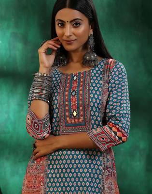 women ethnic motifs printed regular mirror work linen kurta with trousers & with dupatta 6