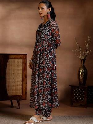 women floral printed empire kurta with palazzos & with dupatta 3