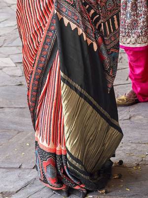Beige ajrak printed leheriya saree 5