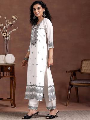 women ethnic motifs embroidered regular thread work linen kurta with trousers & with dupatta 3