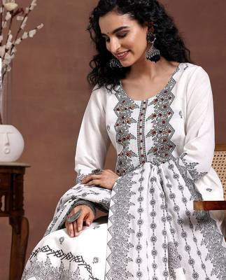 women ethnic motifs embroidered regular thread work linen kurta with trousers & with dupatta 6