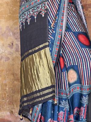 Navy blue ajrak block leheriya saree 5