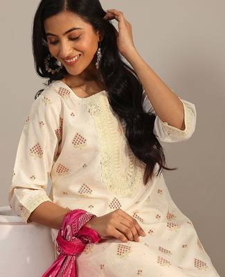 women ethnic motifs printed regular thread work kurta with dhoti pants & with dupatta 6
