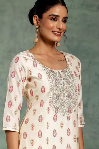 women ethnic motifs printed regular thread work kurta with trousers & with dupatta