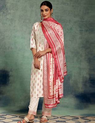 women ethnic motifs printed regular thread work kurta with trousers & with dupatta 6
