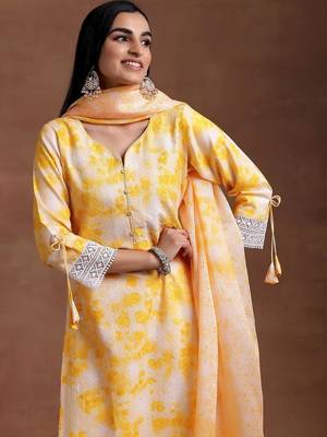 women dyed regular kurta with trousers & with dupatta 2