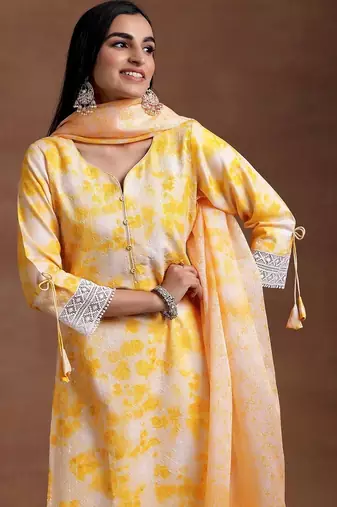 women dyed regular kurta with trousers & with dupatta