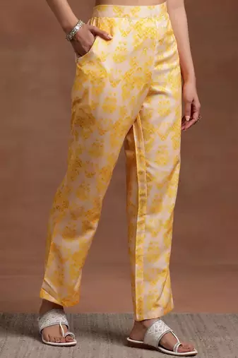women dyed regular kurta with trousers & with dupatta