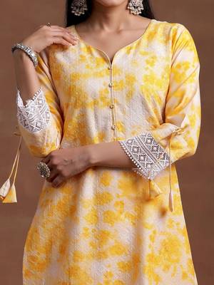 women dyed regular kurta with trousers & with dupatta 7