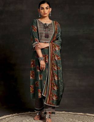 women printed regular kurta with palazzos & with dupatta 1