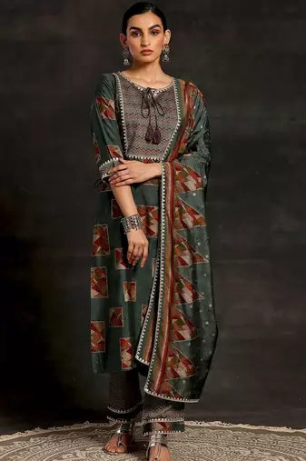 women printed regular kurta with palazzos & with dupatta