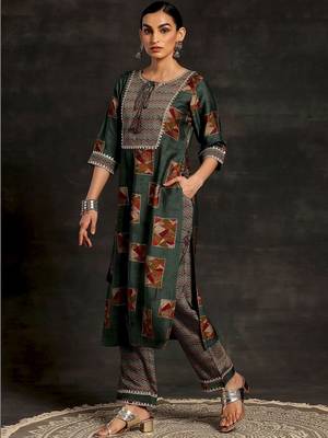 women printed regular kurta with palazzos & with dupatta 2