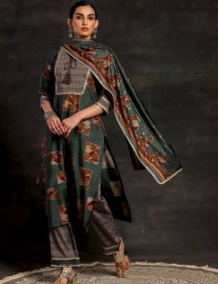 women printed regular kurta with palazzos & with dupatta 4