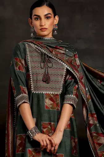 women printed regular kurta with palazzos & with dupatta