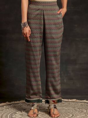 women printed regular kurta with palazzos & with dupatta 7