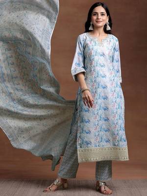 women printed regular thread work kurta with trousers & with dupatta 5