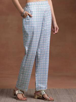 women printed regular thread work kurta with trousers & with dupatta 7