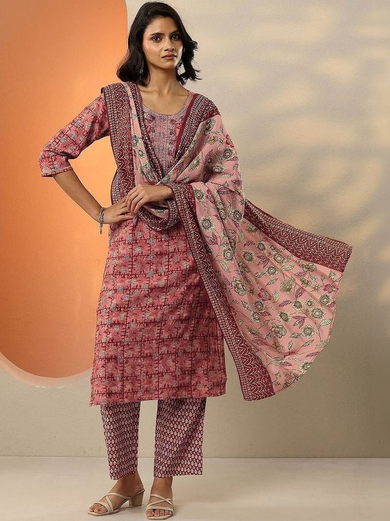 women ethnic motifs printed regular thread work kurta with trousers & with dupatta