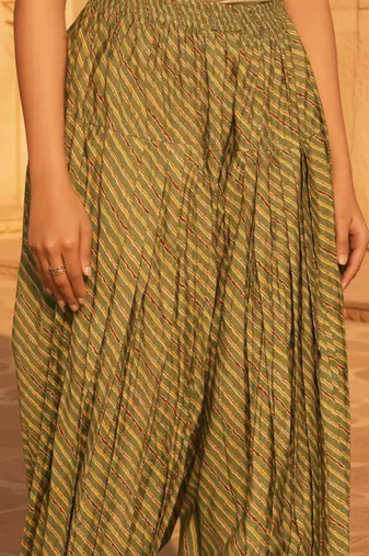 women floral printed regular kurta with dhoti pants & with dupatta