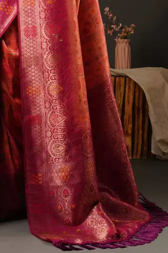 Pink pink & gold-toned ethnic motifs woven design zari kanjeevaram saree