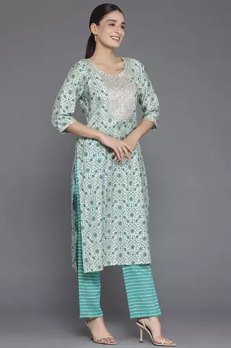 women ethnic motifs printed regular sequinned kurta with trousers & with dupatta