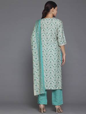 women ethnic motifs printed regular sequinned kurta with trousers & with dupatta 5