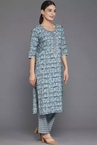 women ethnic motifs printed regular thread work kurta with trousers & with dupatta