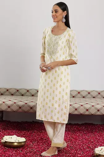 women ethnic motifs printed regular sequinned kurta with trousers & with dupatta