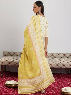 women ethnic motifs printed regular sequinned kurta with trousers & with dupatta 4