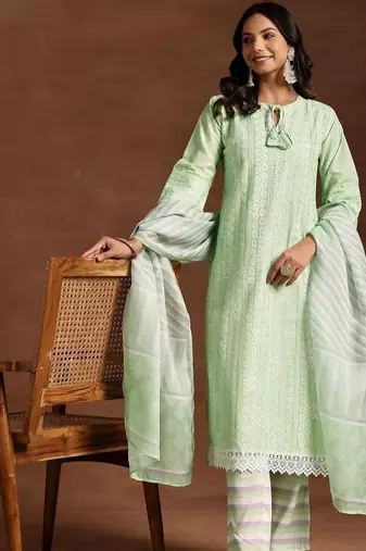 women ethnic motifs embroidered regular thread work kurta with trousers & with dupatta