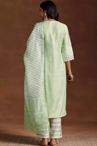 women ethnic motifs embroidered regular thread work kurta with trousers & with dupatta