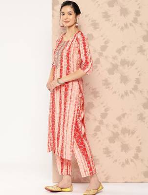 women dyed regular thread work kurta with trousers & with dupatta 2