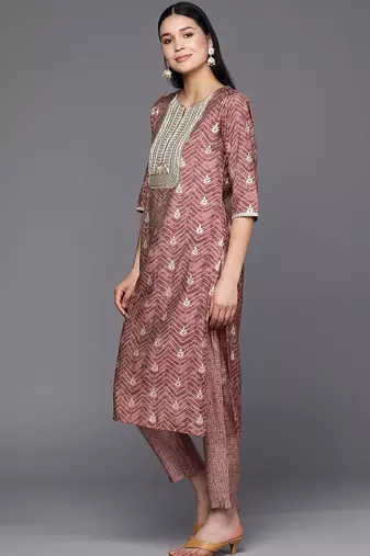 women ethnic motifs printed regular sequinned kurta with trousers & with dupatta