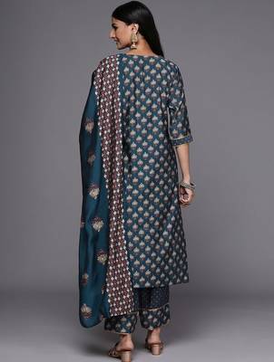 women ethnic motifs printed regular kurta with trousers & with dupatta 4