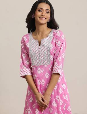 women ethnic motifs printed panelled thread work kurta with churidar & with dupatta 2