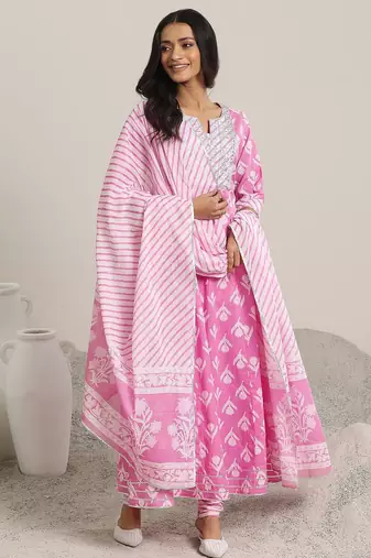 women ethnic motifs printed panelled thread work kurta with churidar & with dupatta