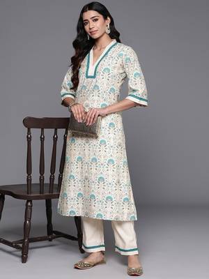 women floral printed regular kurta with trousers 6