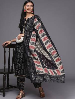 women ethnic motifs printed regular kurta with trousers & with dupatta 6
