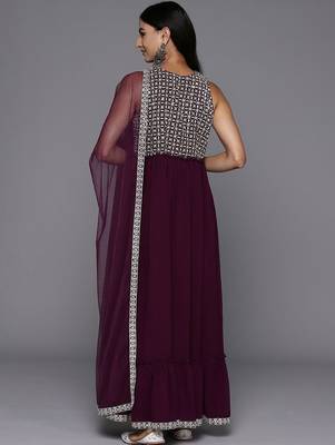 women ethnic motifs embroidered empire thread work kurta with trousers & with dupatta 3