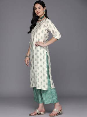 women ethnic motifs printed regular kurta with palazzos & with dupatta 2