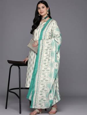 women ethnic motifs printed regular kurta with palazzos & with dupatta 4