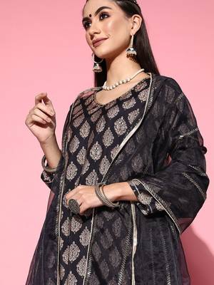 women ethnic motifs regular kurta with trousers & with dupatta 2