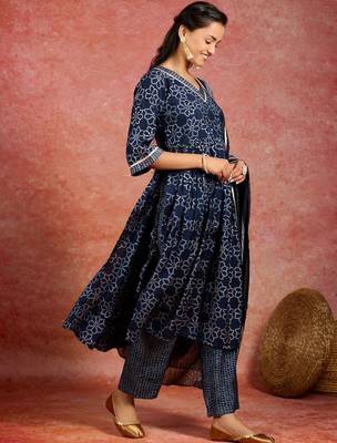 women bandhani printed regular gotta patti kurta with trousers & with dupatta 3