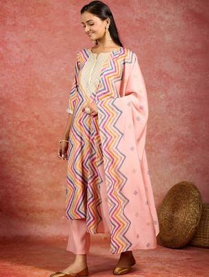 women printed regular thread work kurta with trousers & with dupatta 2