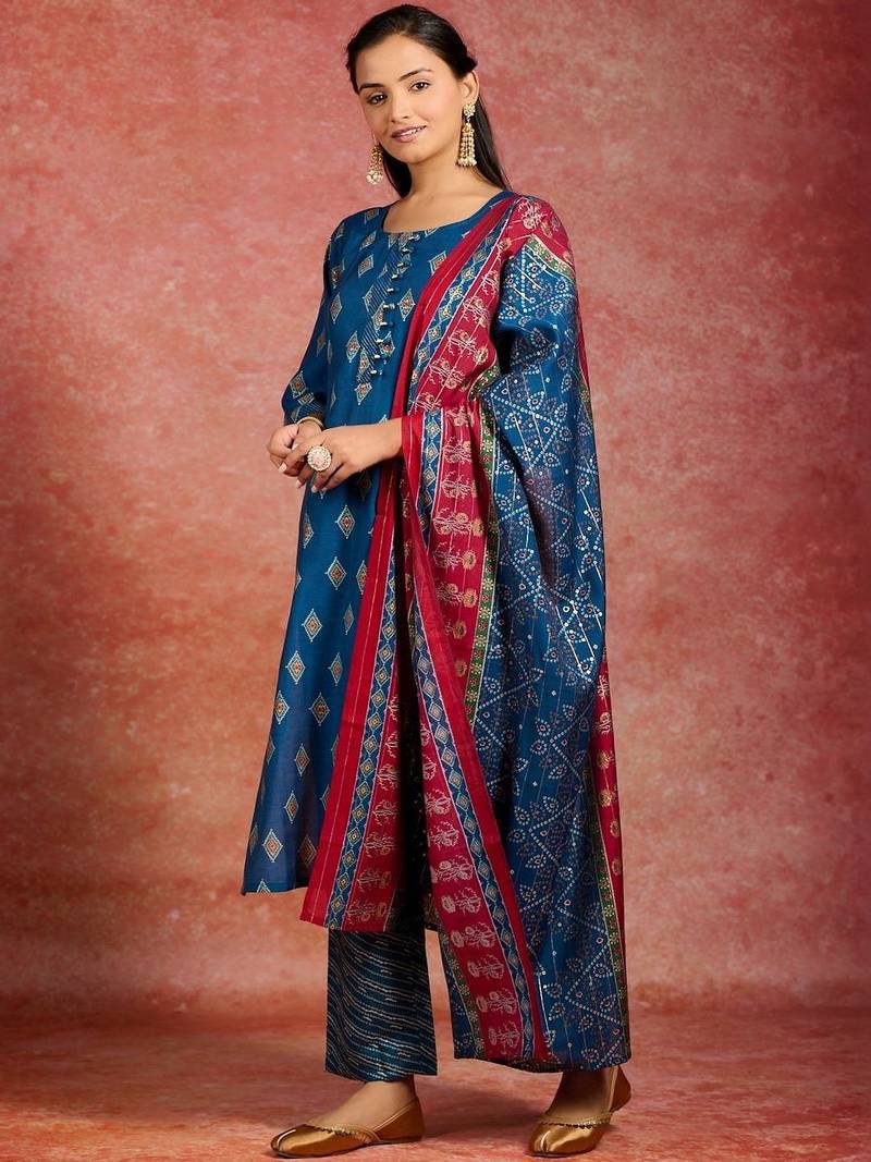 women printed regular kurta with trousers & with dupatta