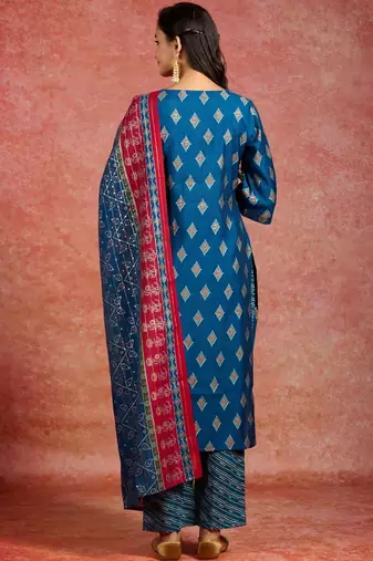 women printed regular kurta with trousers & with dupatta