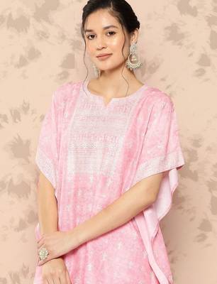 women ethnic motifs printed regular kurta with trousers 2