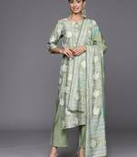 women floral printed regular kurta with trousers & with dupatta