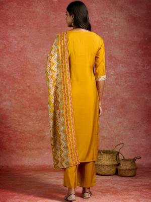women embroidered regular thread work kurta with trousers & with dupatta 5